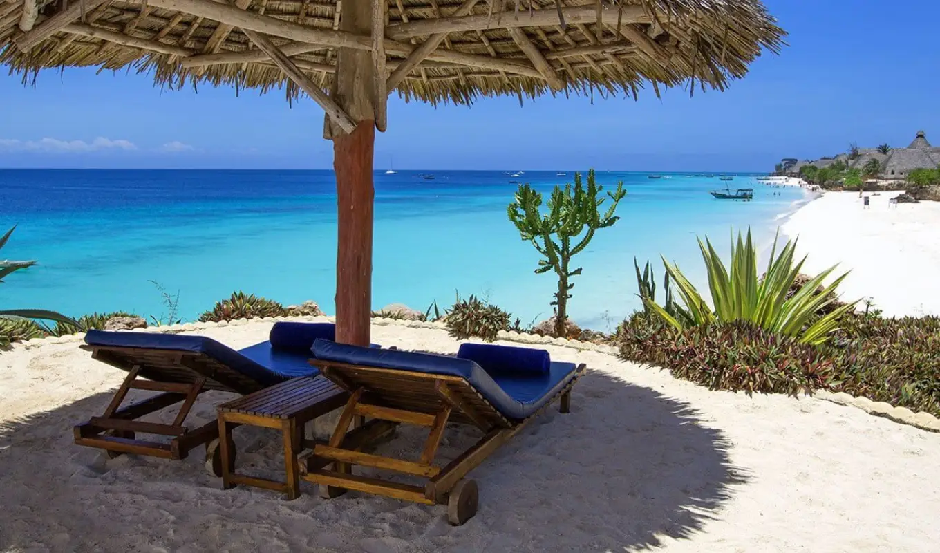 11 Days Safari & Zanzibar Escape Beach