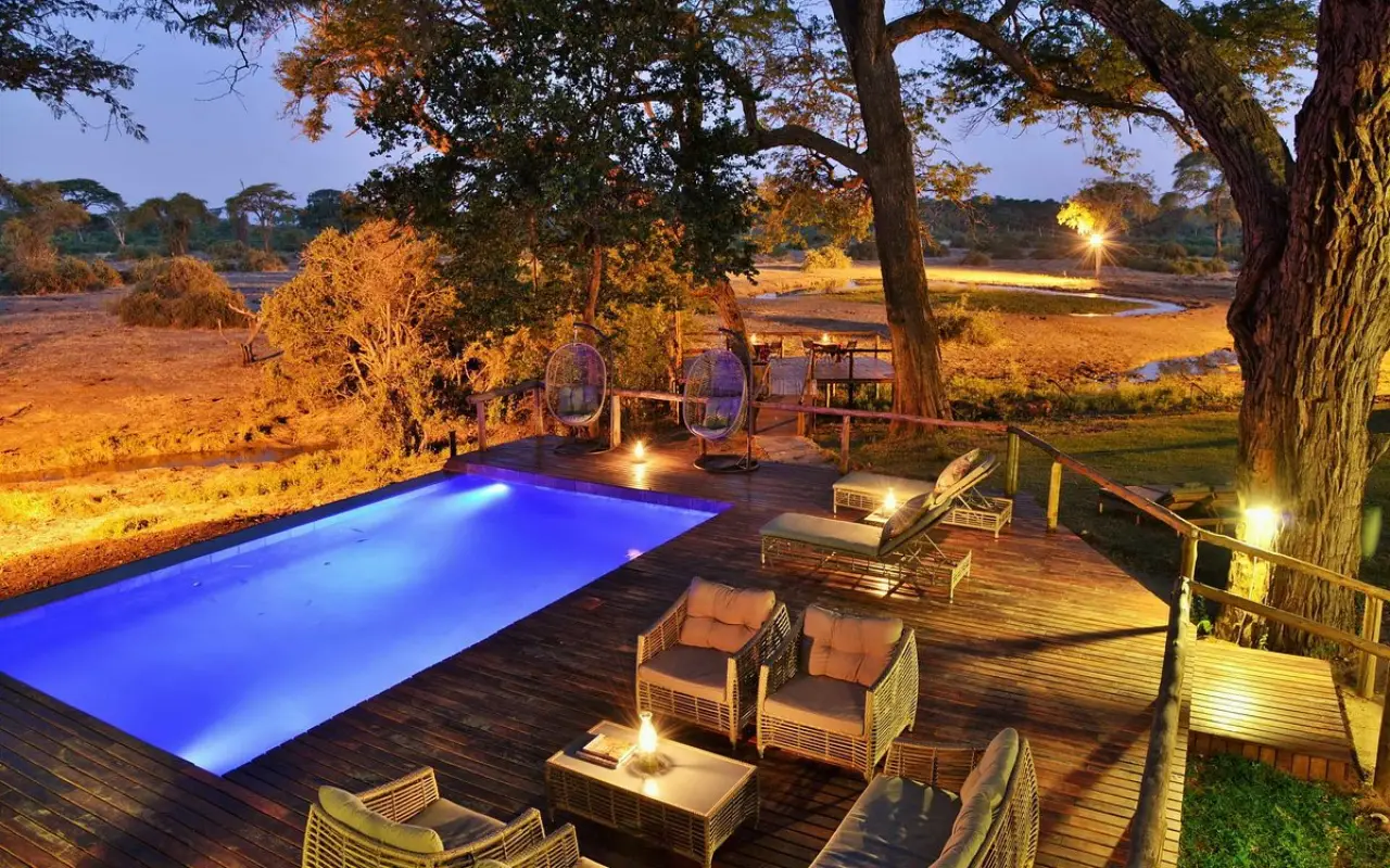 3 Days Gorilla Safari Road Lodge