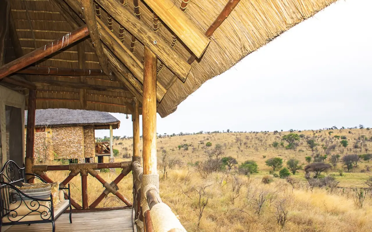 4 Days Four Season Ultra Luxury Flying Safari Lodge