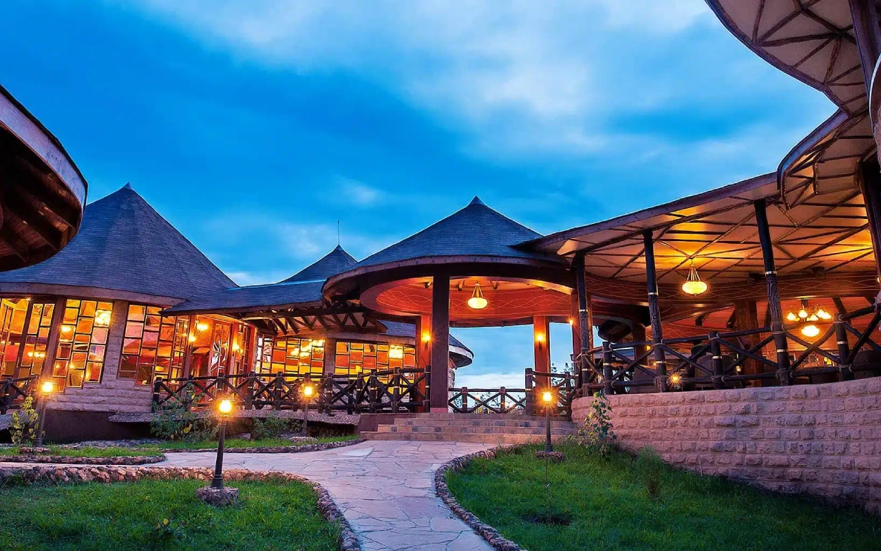 6 Days Tsavo Amboseli Lake Nakuru Safari And Masai Mara Accommodation
